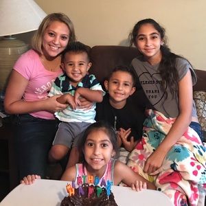 Meet your Posher, Lizbeth